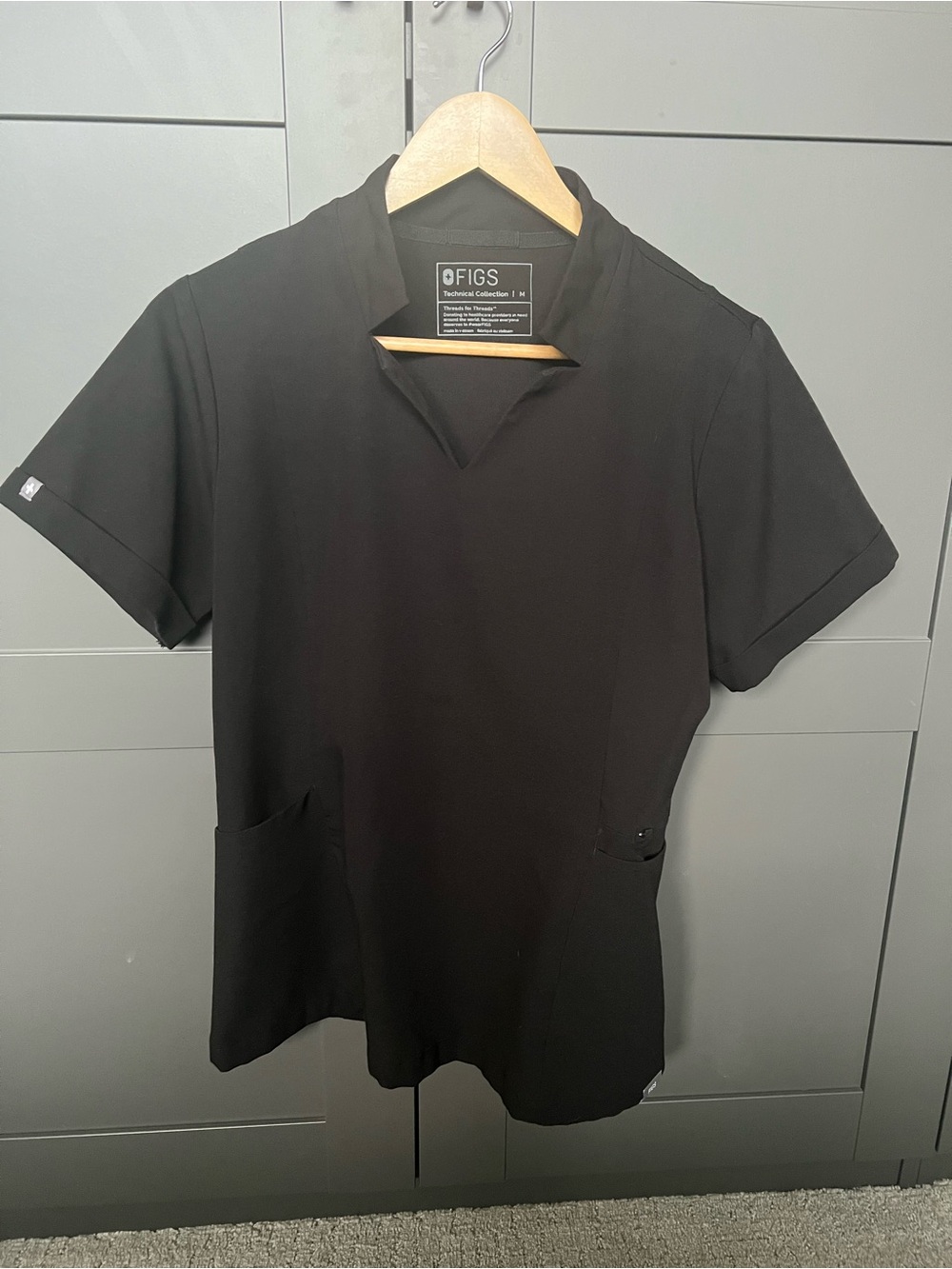 FIGS Women’s Inala Slim Black Technical Scrub Shirt- Medium